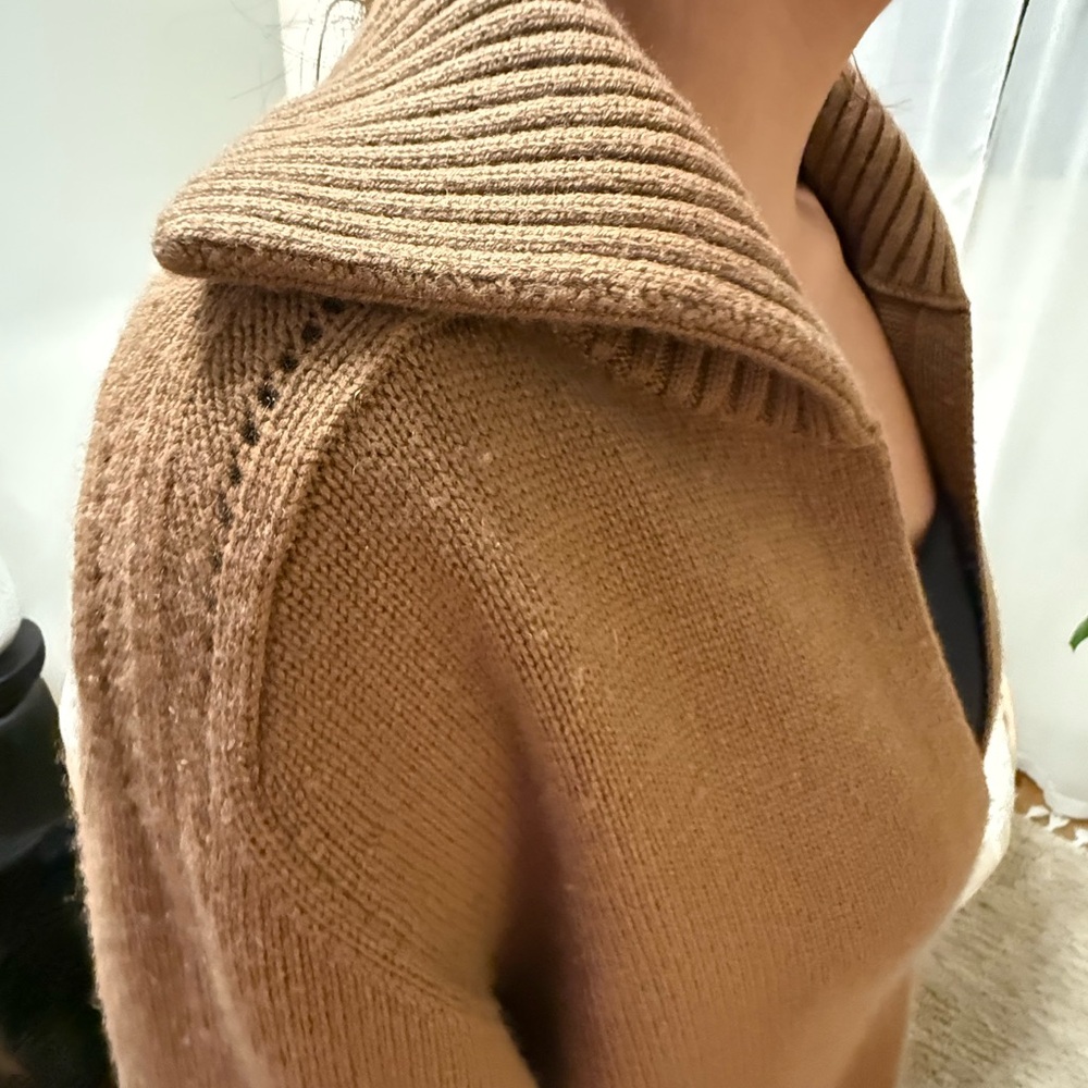 Cashmere Tan V-Neck Sweater with Pockets - Picture 10 of 14